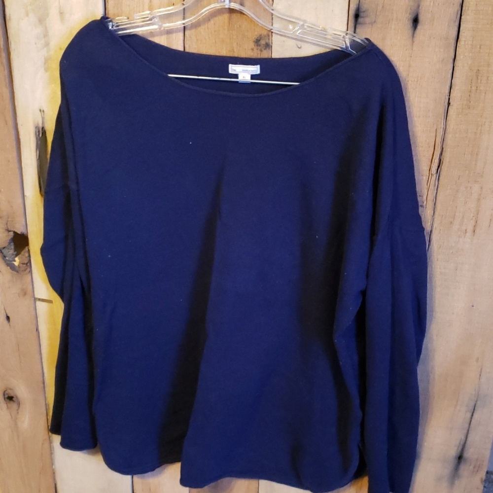 Gap sweater